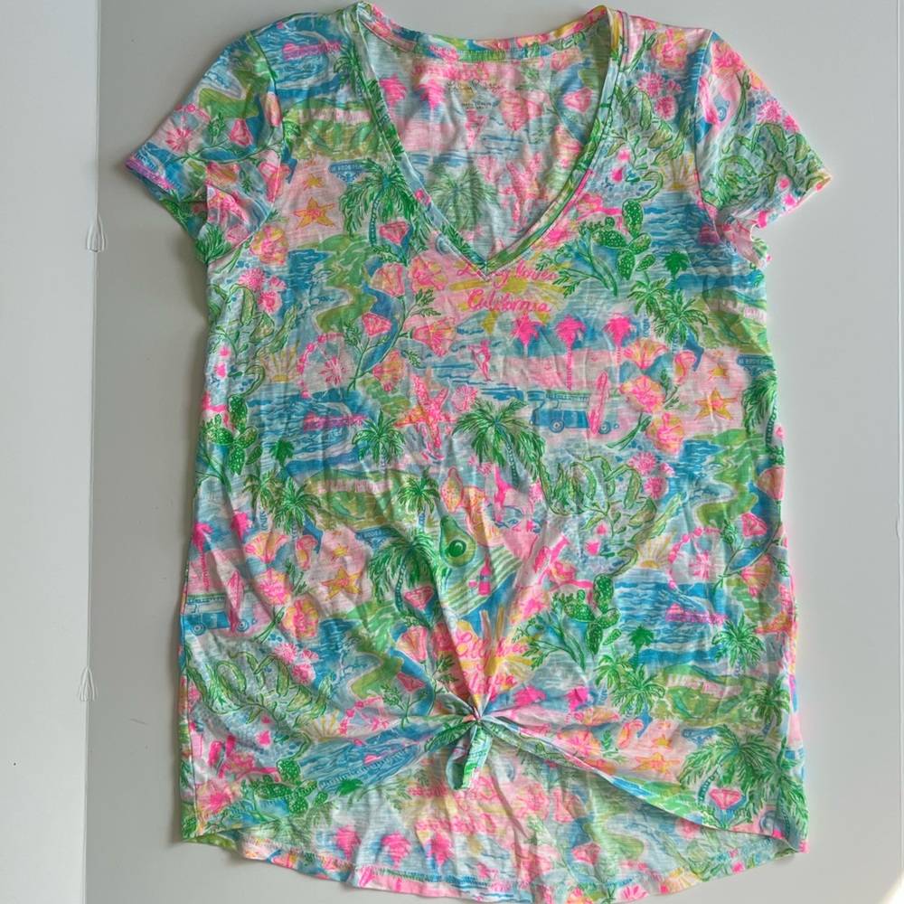 Lilly Pulitzer Xs Etta V-Neck T-shirt Multi Lilly Loves California Print Neon